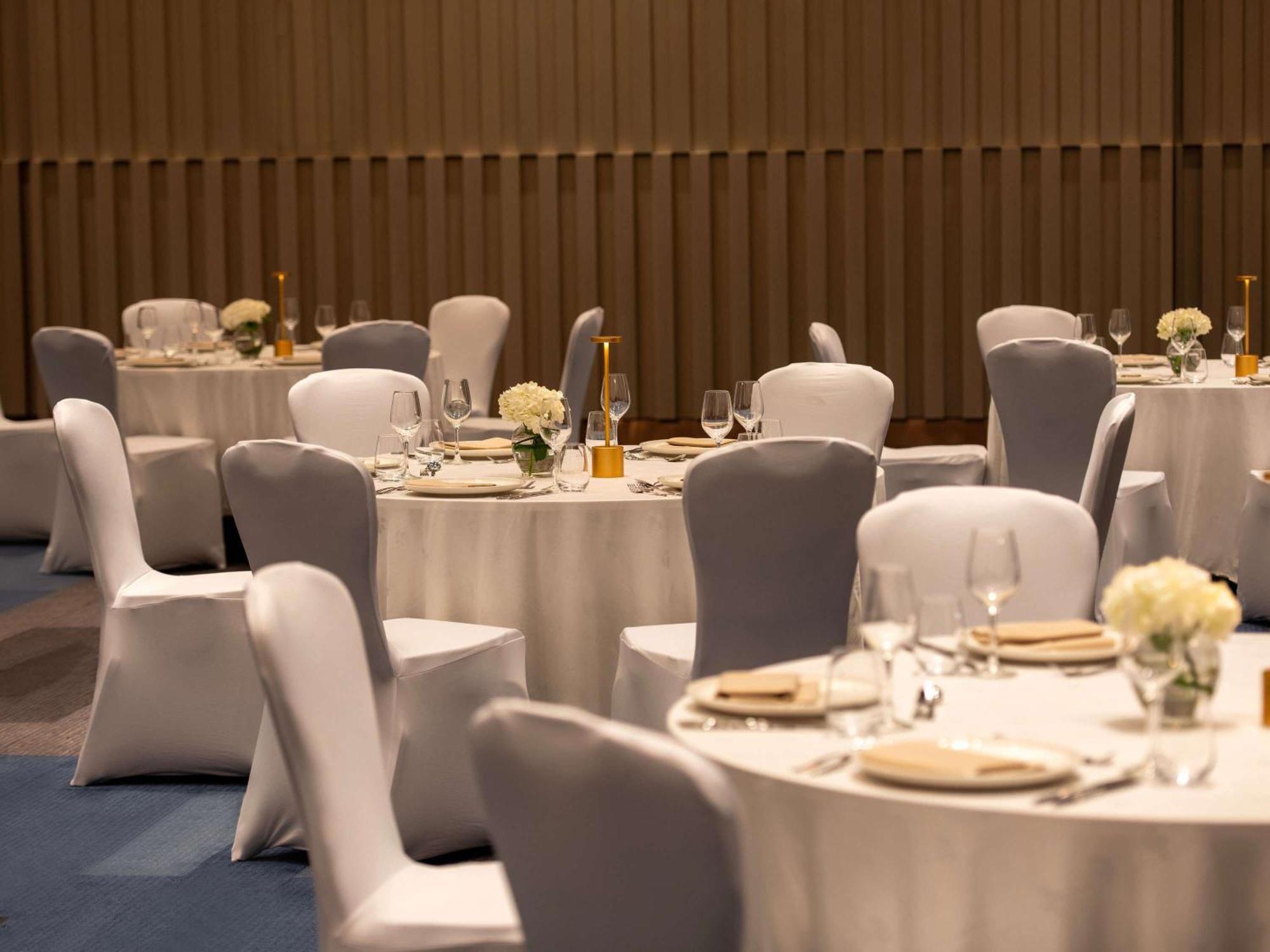Novotel Riyadh Sahafa Екстериор снимка
