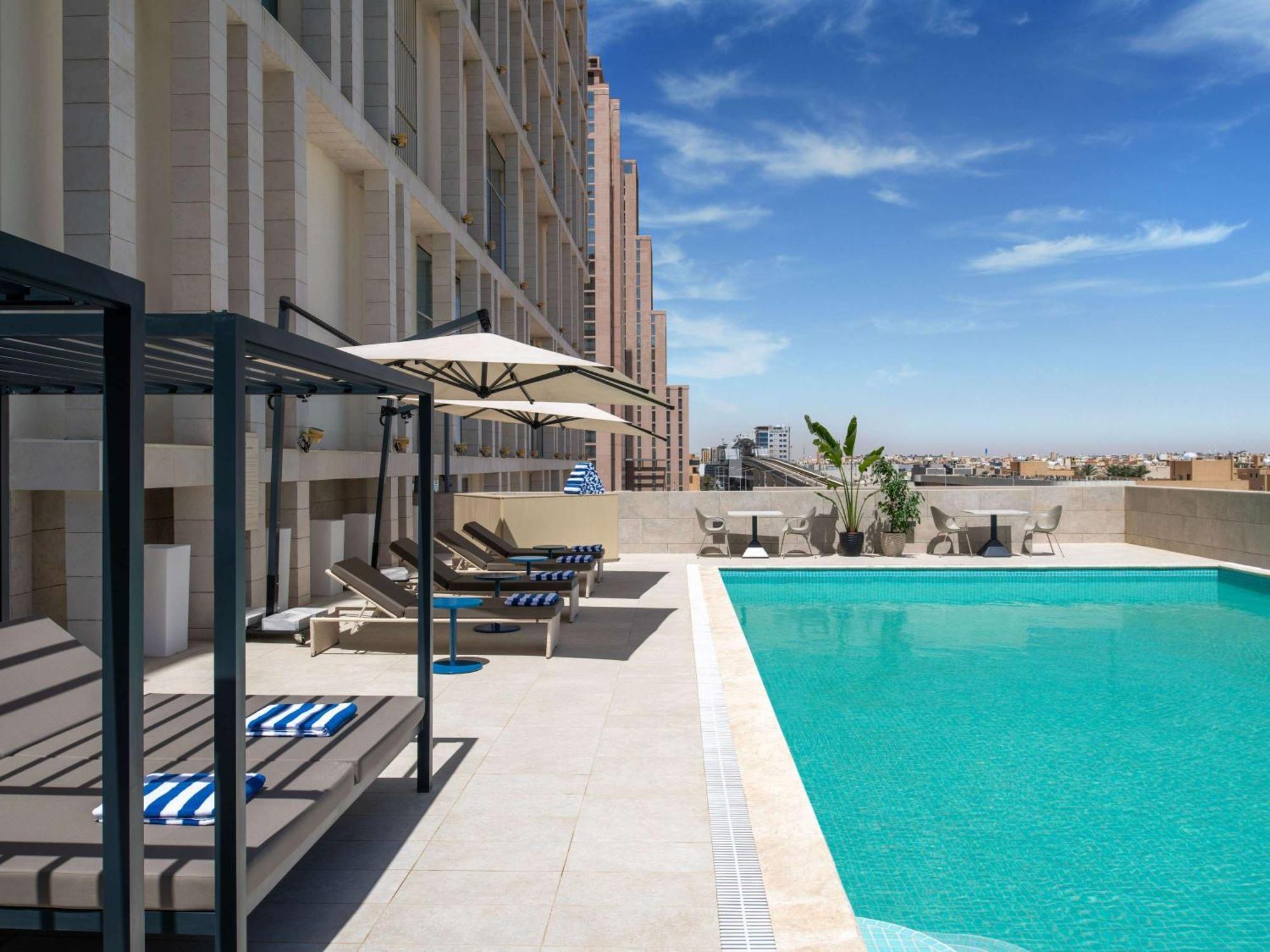 Novotel Riyadh Sahafa Екстериор снимка