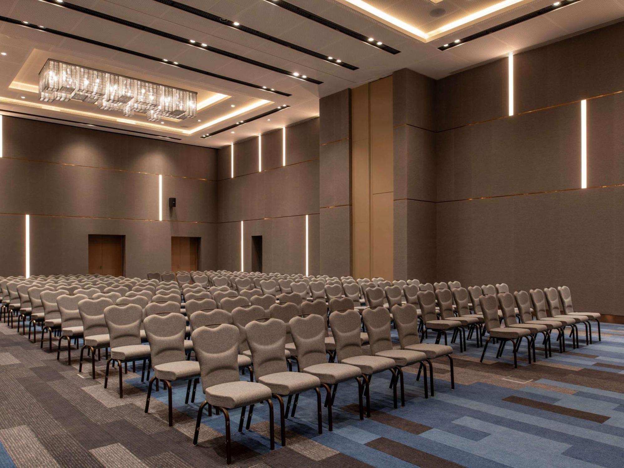Novotel Riyadh Sahafa Екстериор снимка